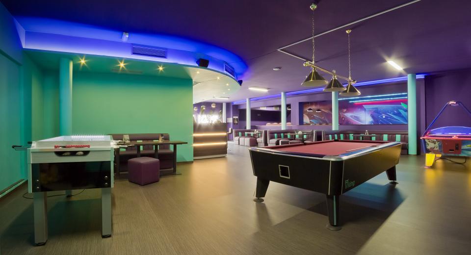 Hotel Domino Niemodlin Екстериор снимка